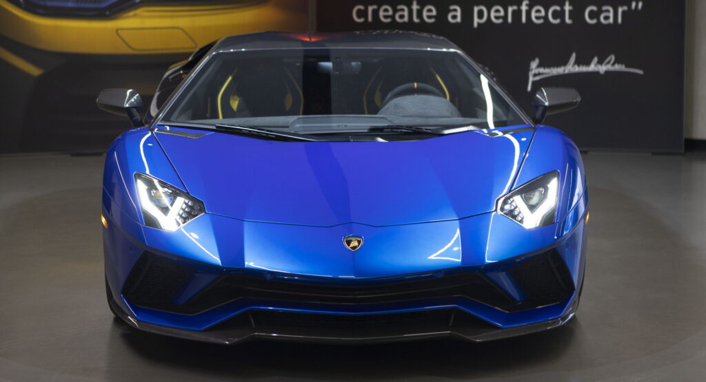  Lamborghini Delivers The Last-Ever Aventador LP 780-4 Ultimae Coupe And NFT To Their New Owner