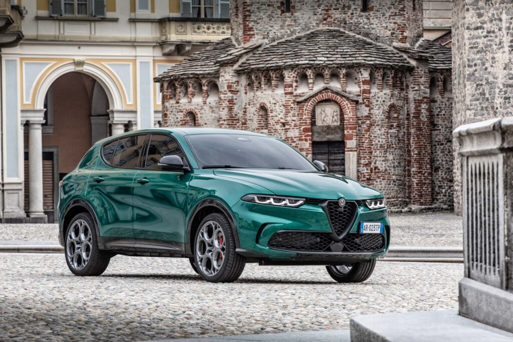 Alfa Romeo’s First PHEV Is The 276-HP Tonale Q4 AWD With 50-Mile ...