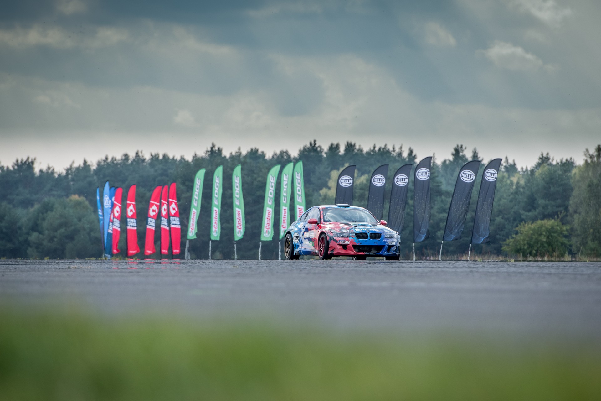 Polish Racer Performs Record Breaking 144 MPH Drift In 1,000 HP BMW ...