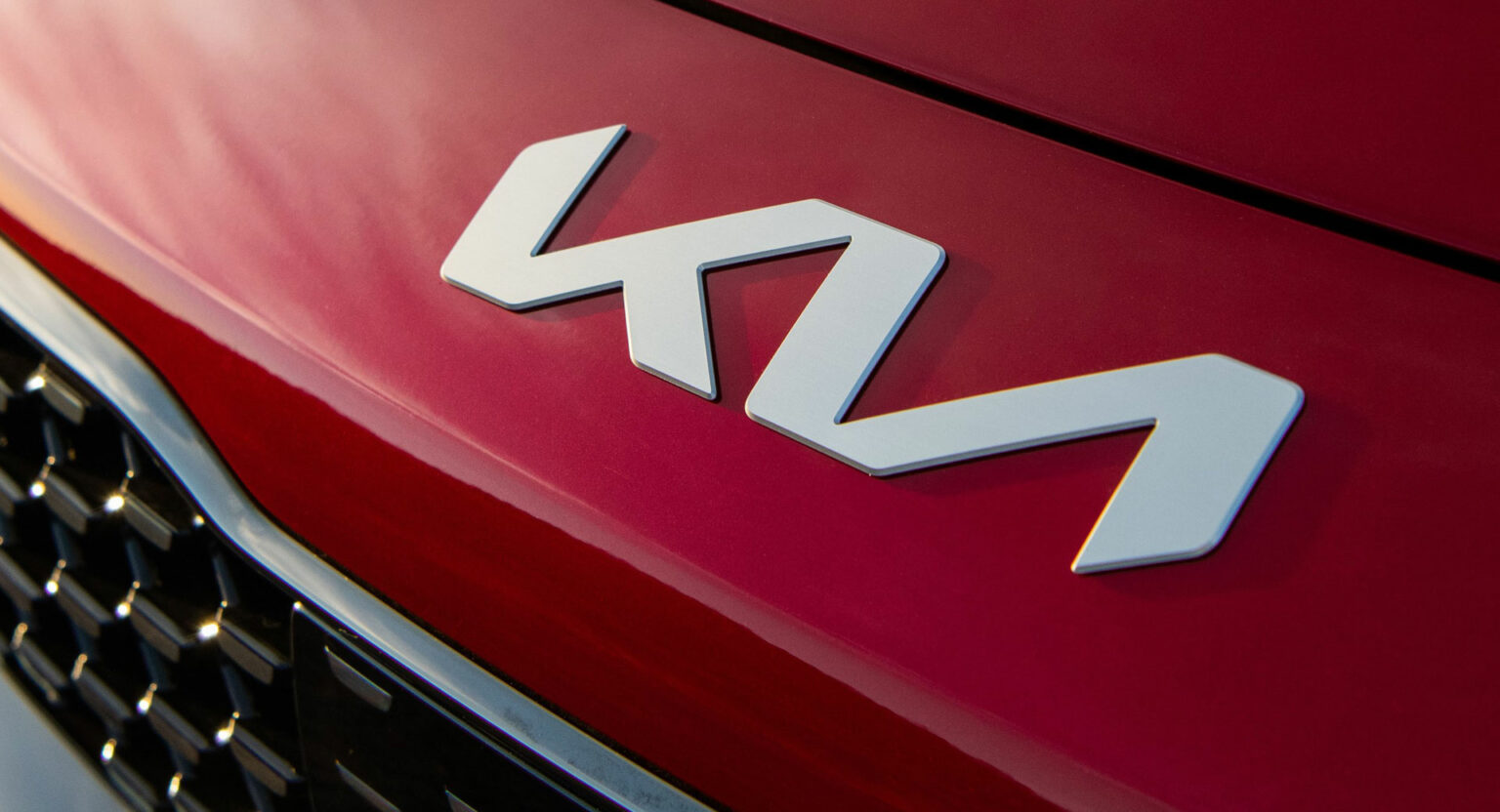 kia-s-new-logo-apparently-has-30k-people-googling-for-kn-car-every