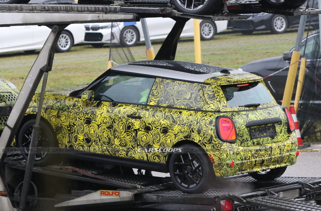 2023 MINI Cooper Facelift Spied Wearing Its Production Light Units ...