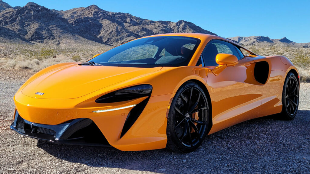  Driven: The McLaren Artura Gives You 671 Reasons To Love Its Plug-In Hybrid Powertrain