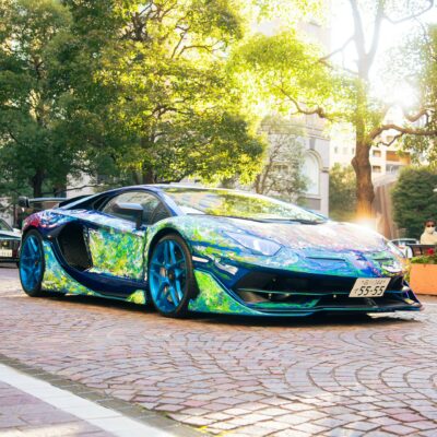 Watch This Italian Artist Paint A Lamborghini Aventador SVJ On The ...