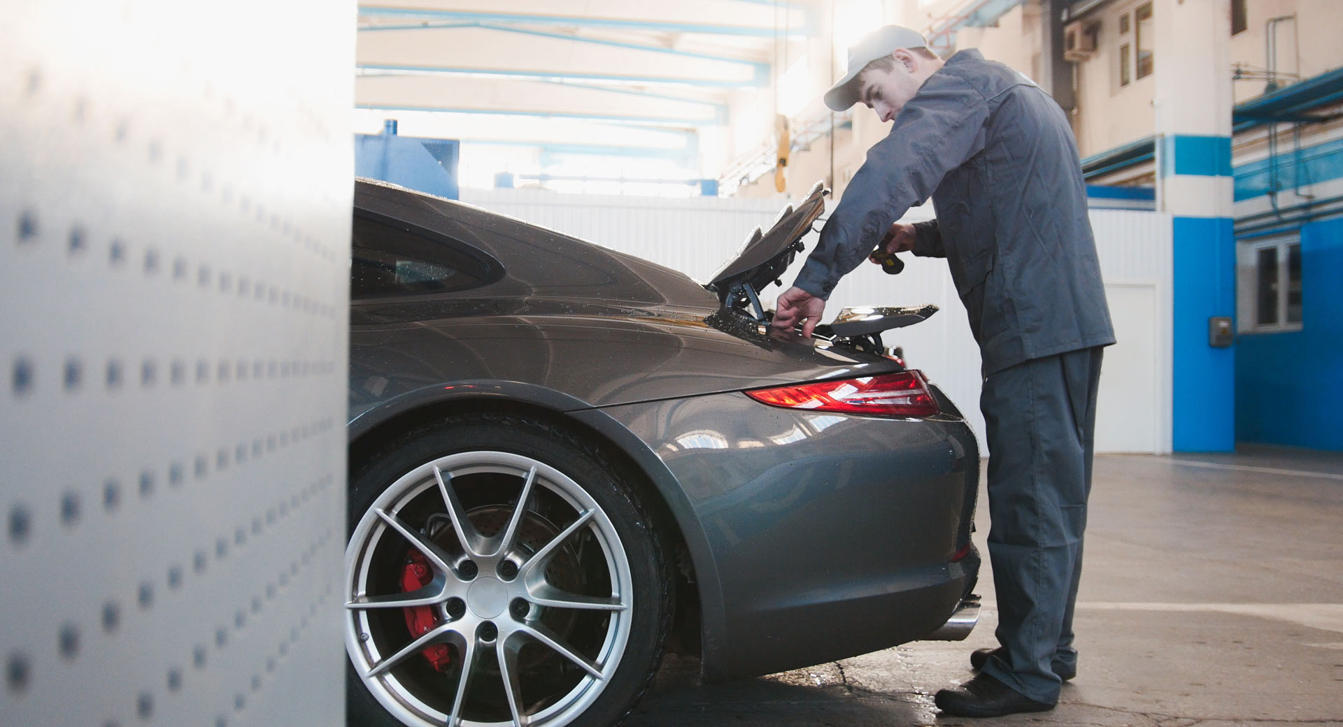 Porsche is most valuable luxury brand, Press Release