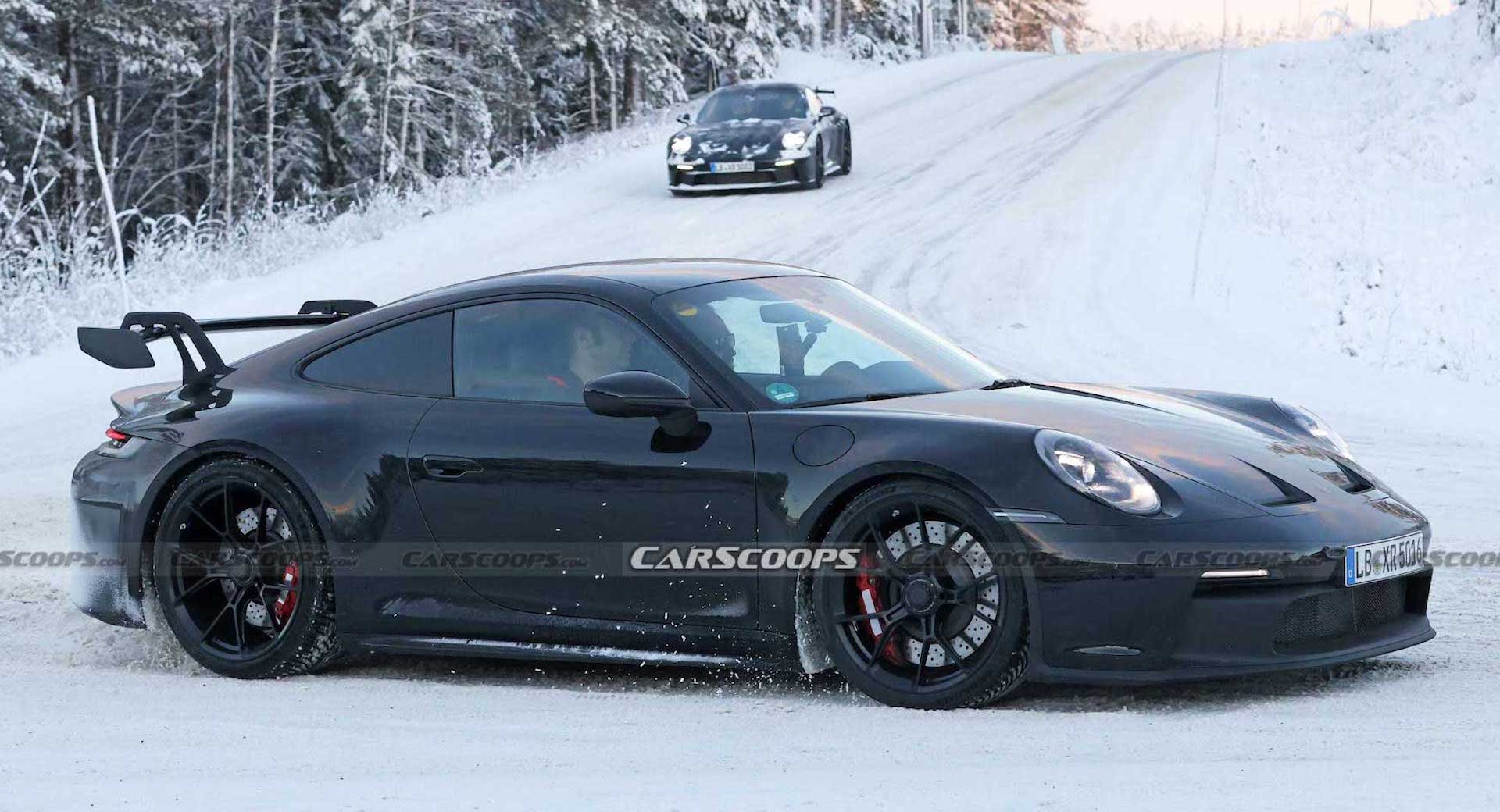 Facelifted 2024 Porsche 911 GT3, Touring And New ST Spotted Holding