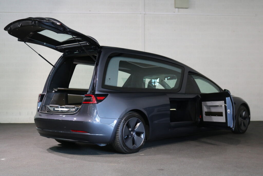  Tesla Hearse 3 Is The Perfect Ride For A Green Funeral