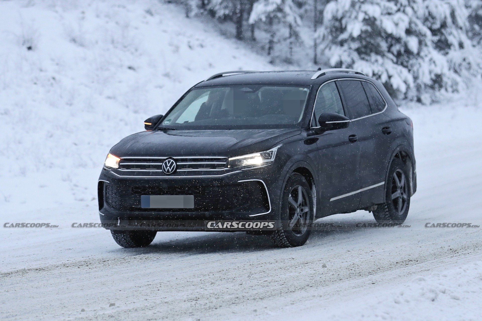 2024 Volkswagen Tiguan Shows Off Its New Curves In Winter Tests | Carscoops