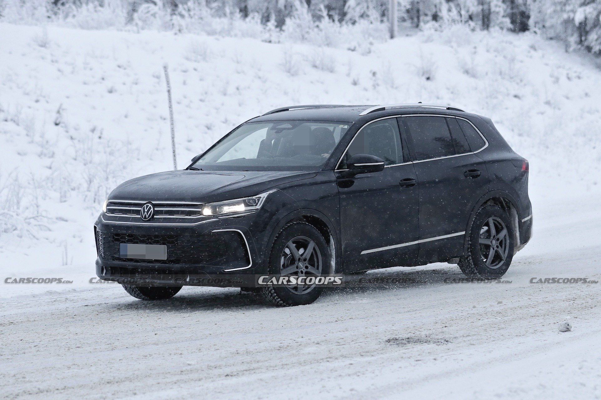 2024 Volkswagen Tiguan Shows Off Its New Curves In Winter Tests Carscoops