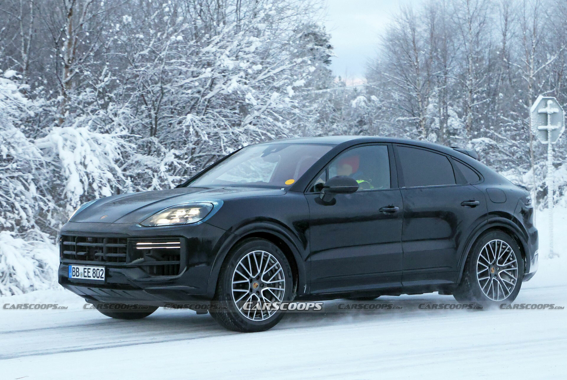 2024 Porsche Cayenne Coupe Spied, Should Debut Later This Year Carscoops