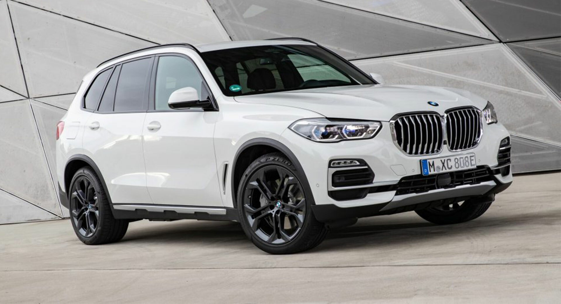 Four BMW X5s Might Be Missing A Bolt On The Driver’s Seat | Carscoops