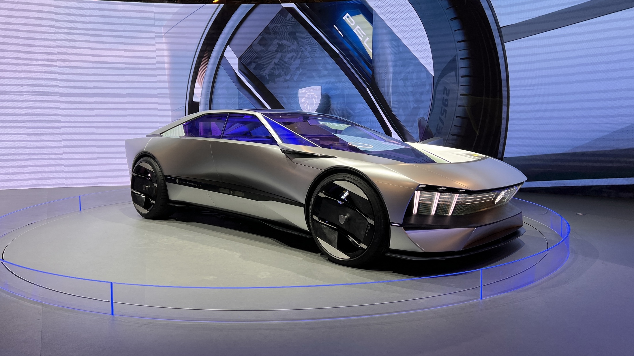 Peugeot Concept 2000С…