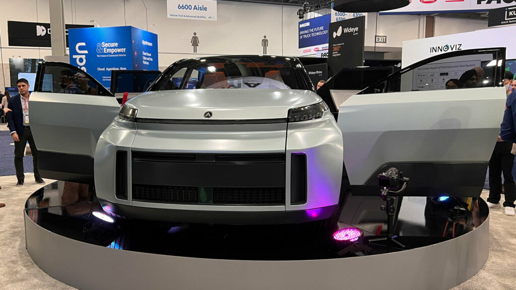  Project Arrow Arrives At CES As Canada’s First Zero-Emissions Concept