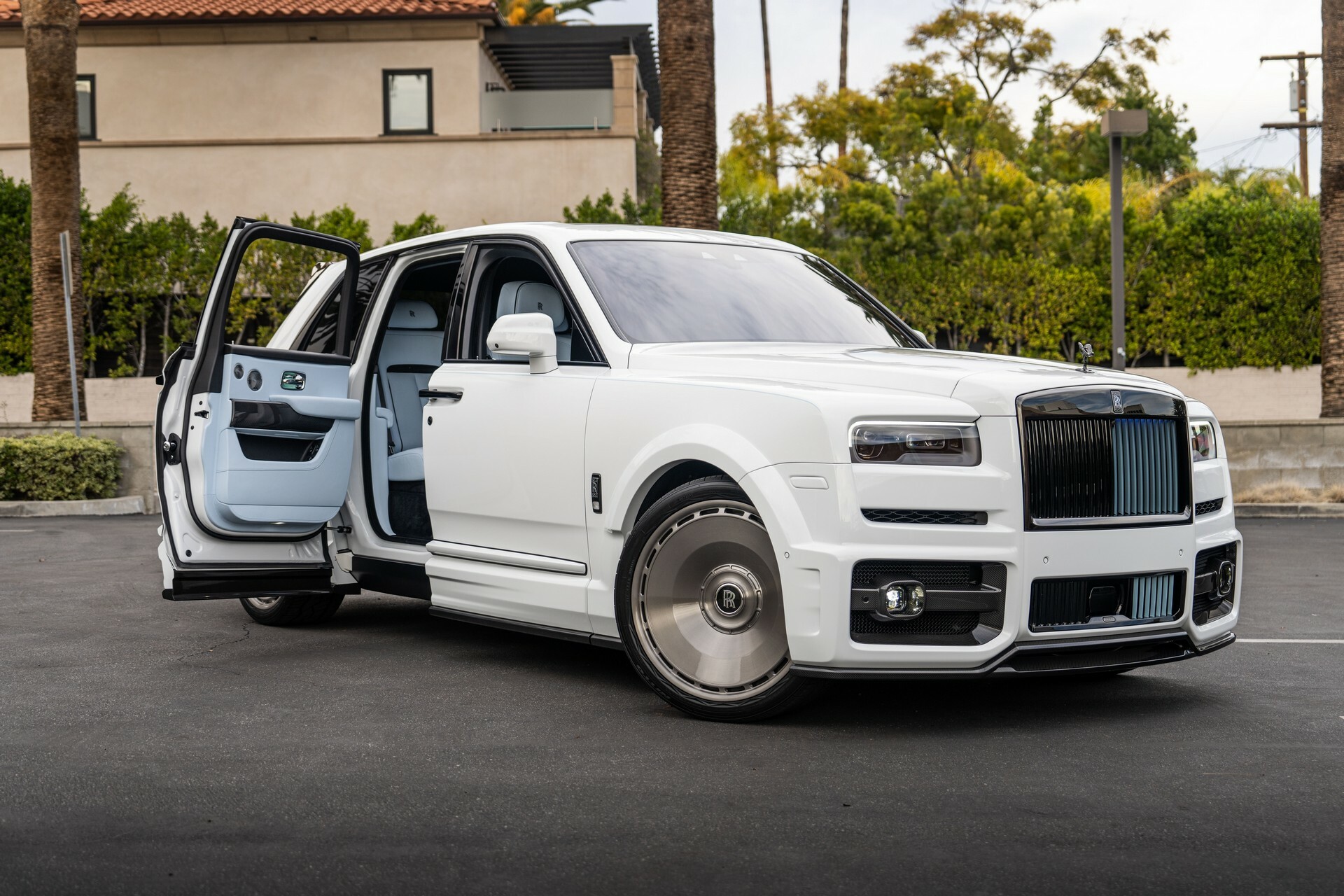 Rolls Royce Cullinan Р·РѕР»РѕС‚РѕР№