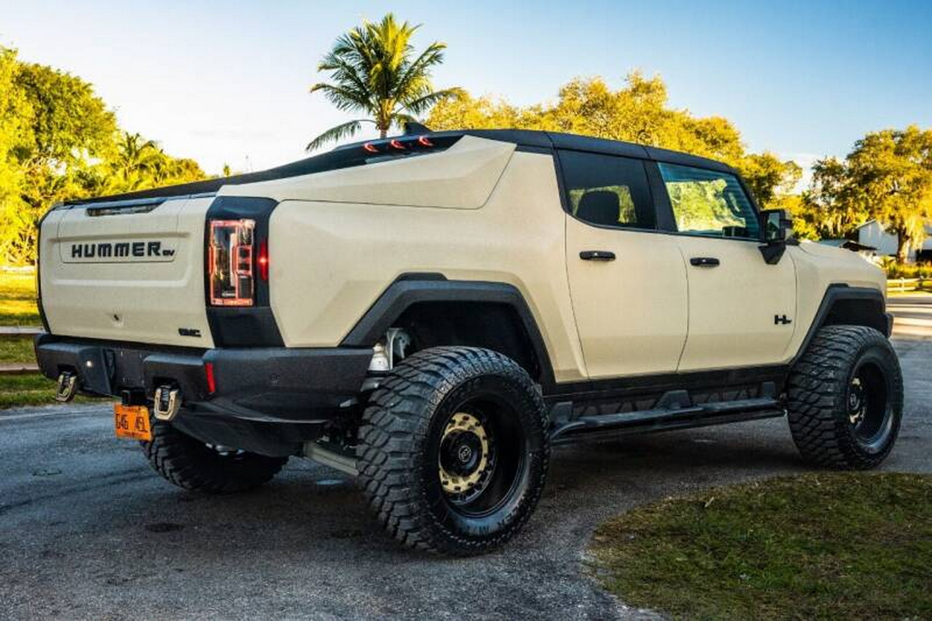 Second KevlarCoated GMC Hummer EV Rocks The Desert Storm Look Carscoops