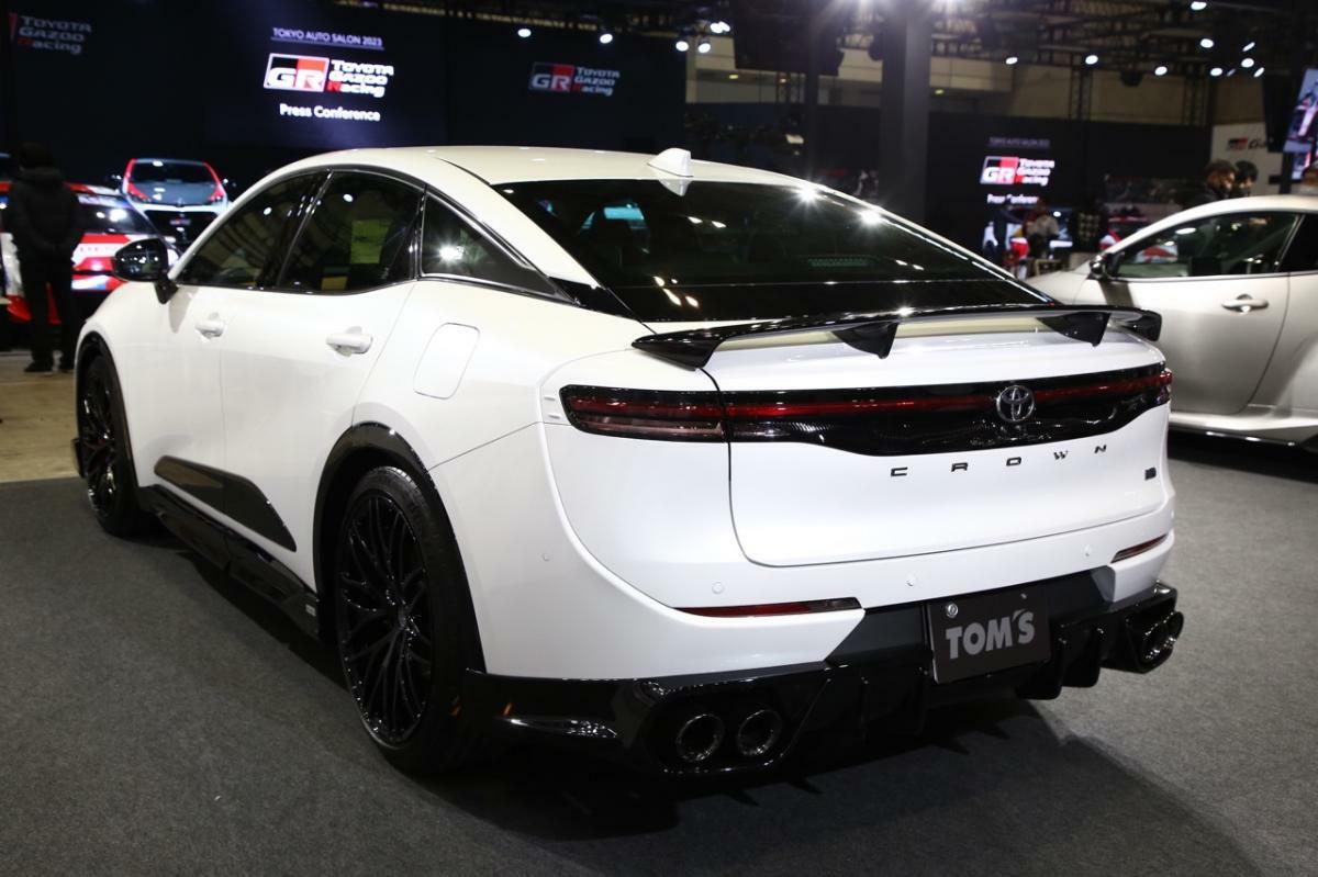 Dramatic Toyota Crowns Turn Heads At Tokyo Auto Salon | Carscoops