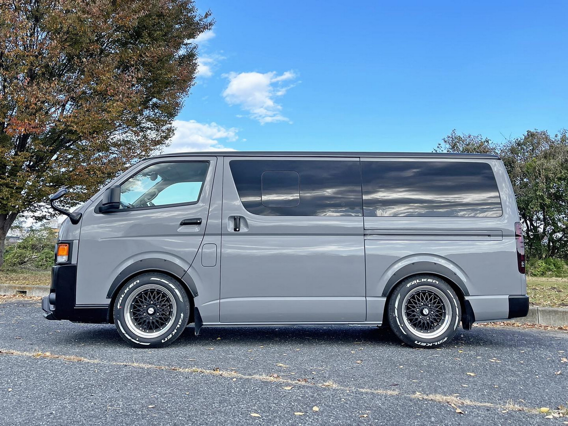 Toyota hiace 2023