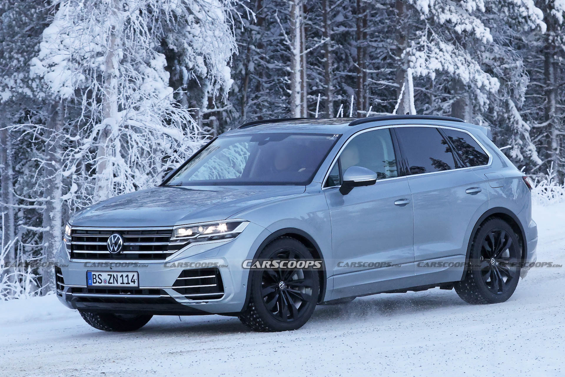 Cleverly Disguised 2025 Volkswagen Touareg Is Hiding In Plain Sight