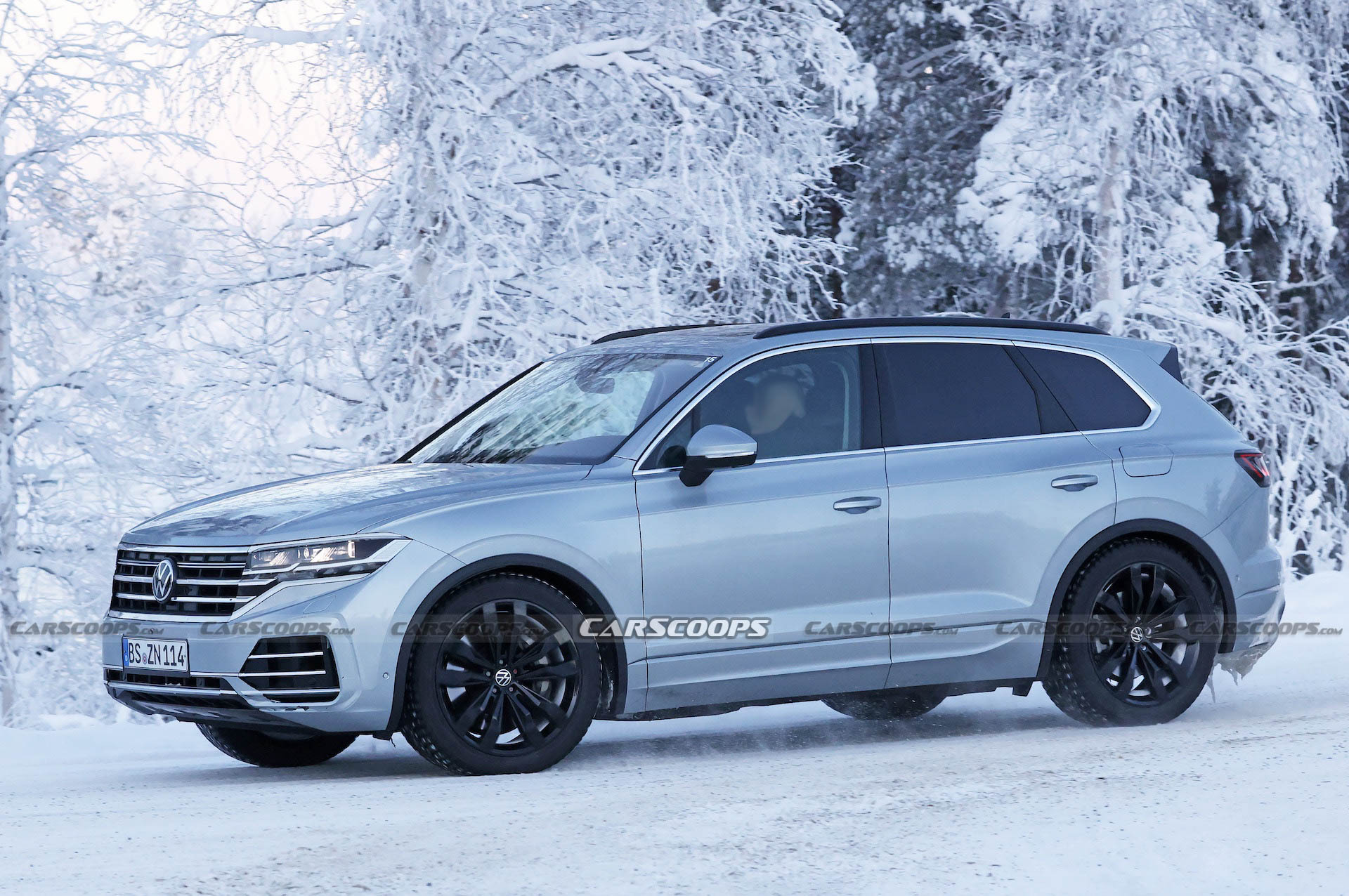 Cleverly Disguised 2025 Volkswagen Touareg Is Hiding In Plain Sight