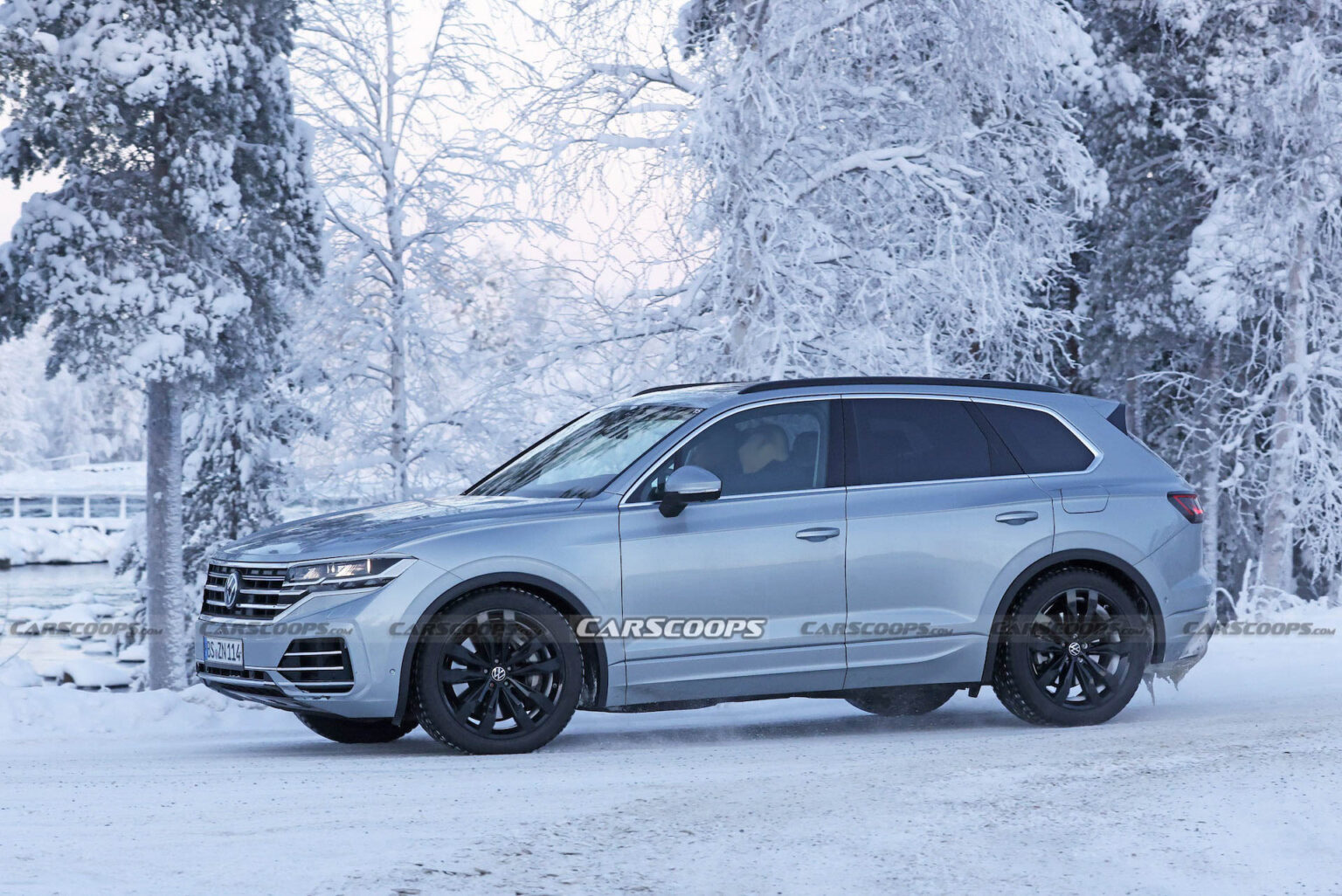 Cleverly Disguised 2025 Volkswagen Touareg Is Hiding In Plain Sight