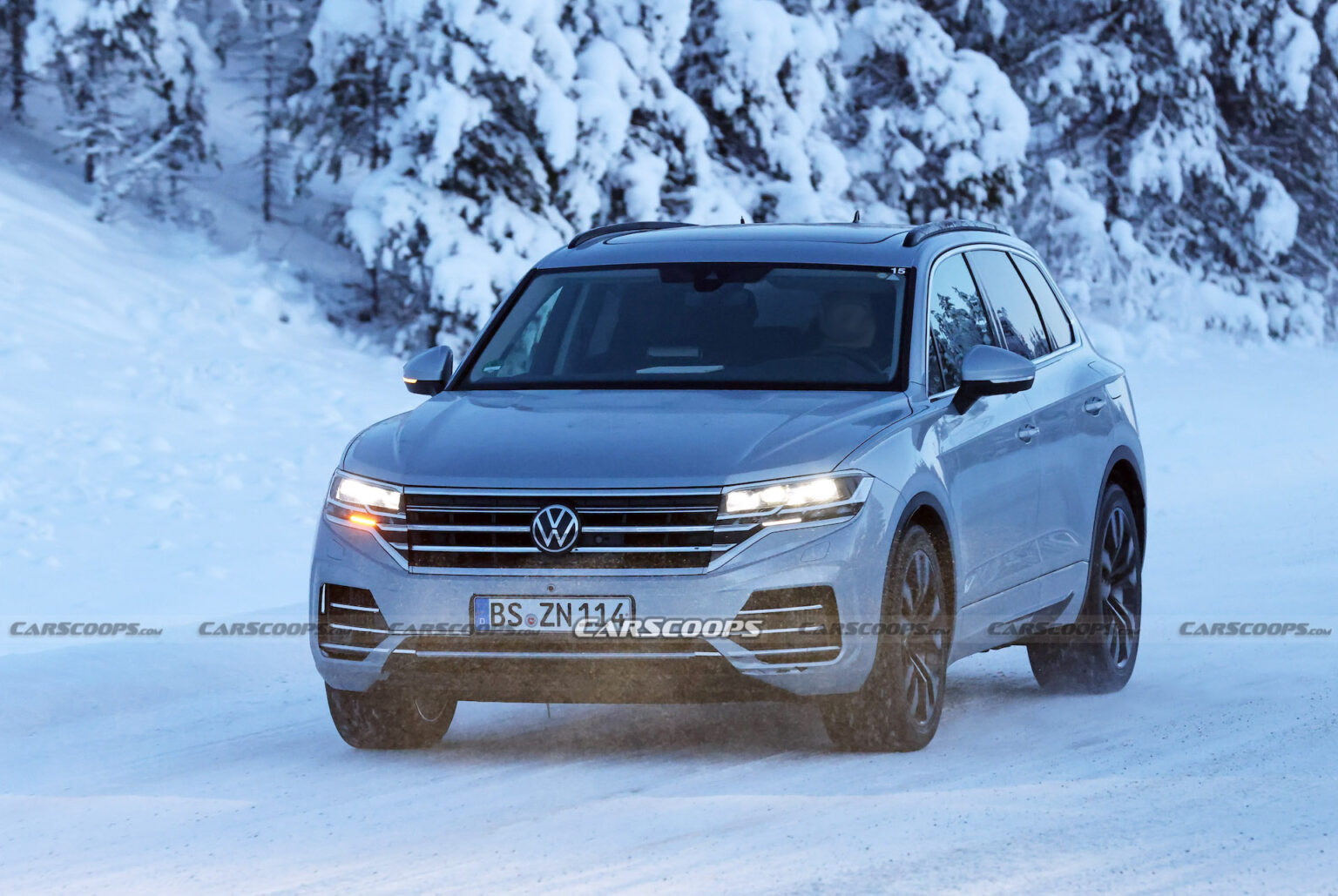 Cleverly Disguised 2025 Volkswagen Touareg Is Hiding In Plain Sight