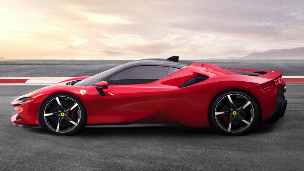  Ferrari CEO Sees No Rivals, Confirms Brand’s Carbon Neutrality 2030 Target