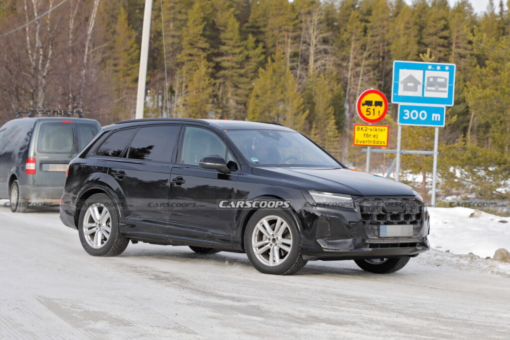     Facelifted 2024 Audi Q7 snapped anything but undisguised in latest spy shots