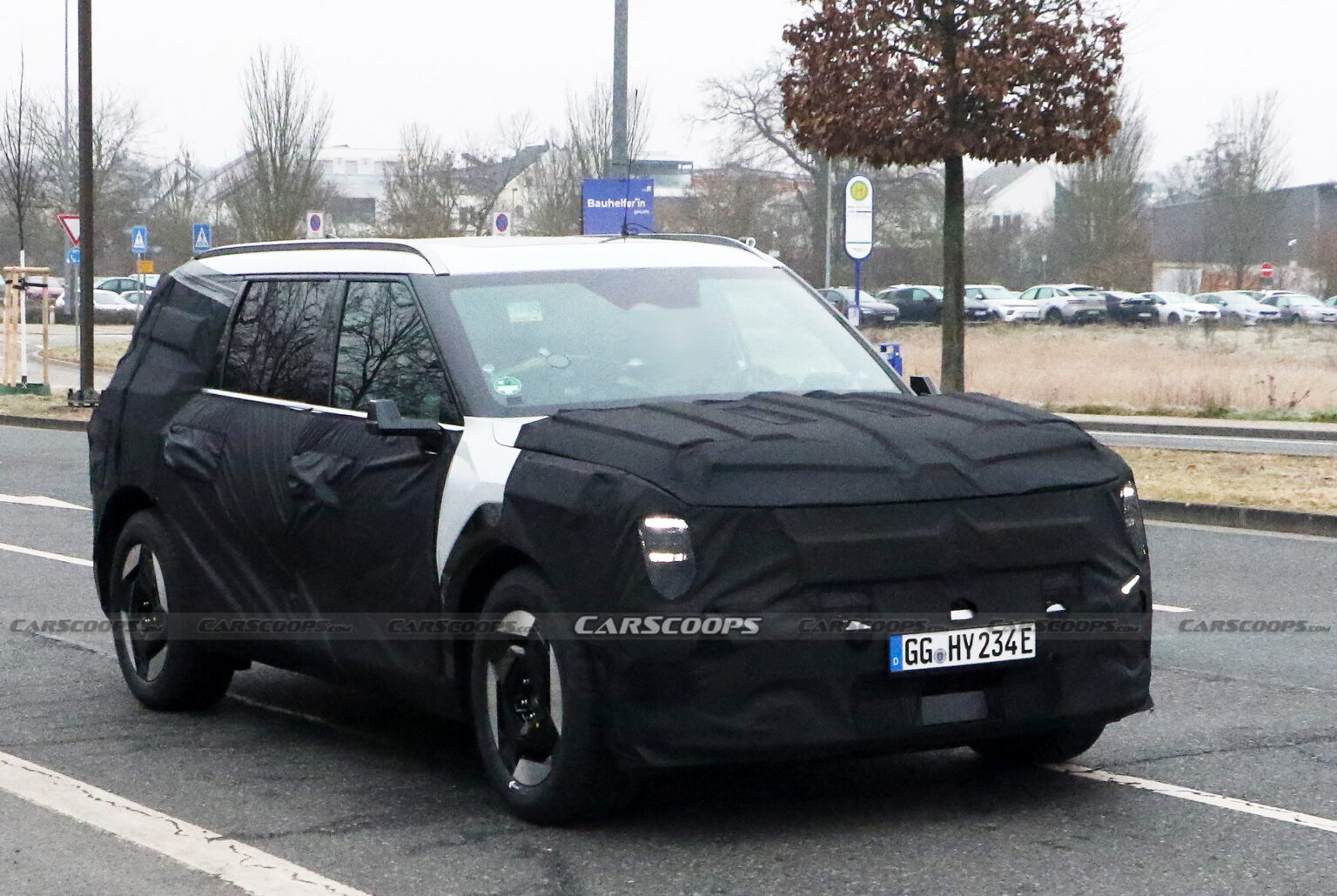 2024 Kia EV9 Spotted With Production Lights And Concept-Like Design ...