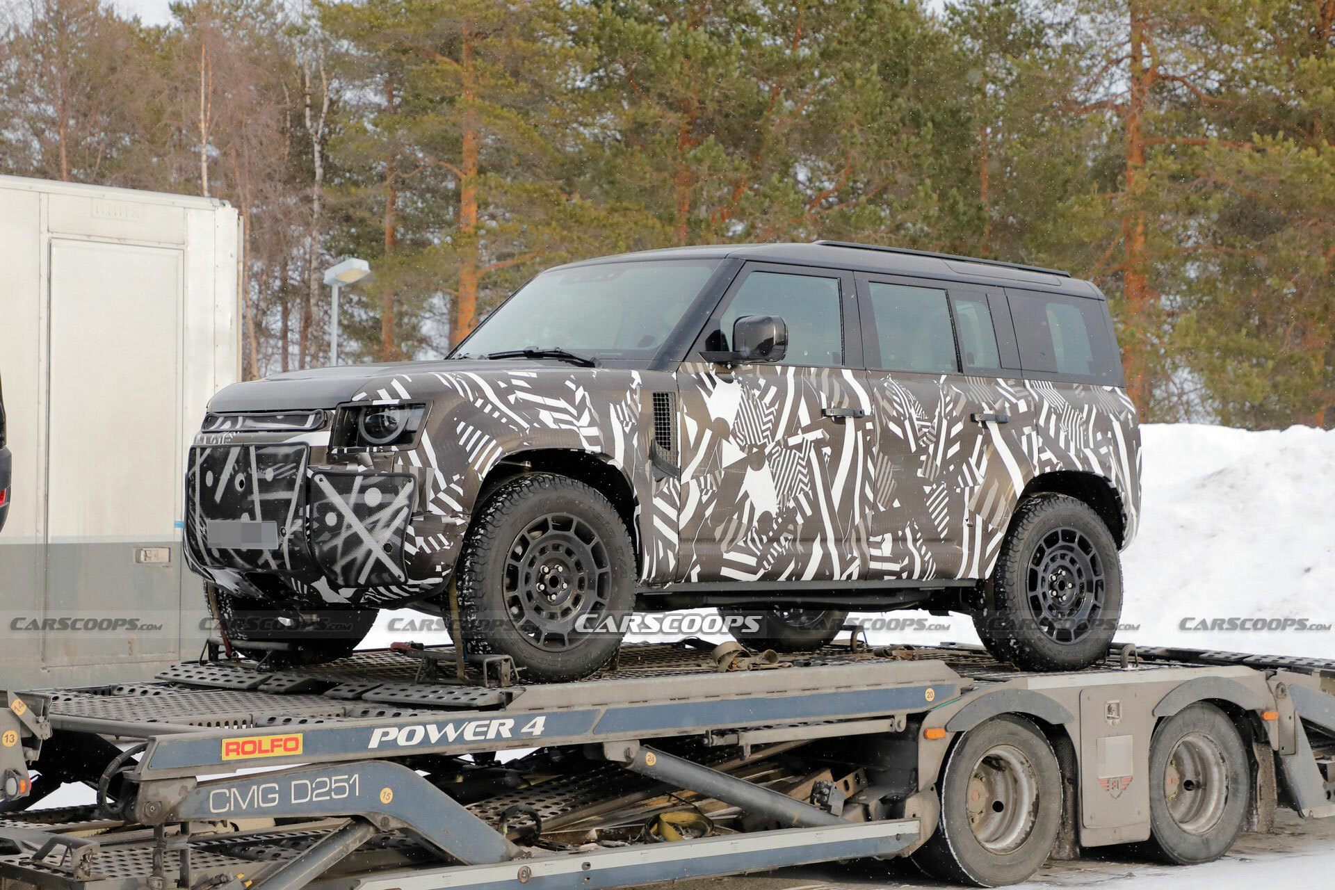 Hardcore Land Rover Defender SVX Spied, Will Make You Think Twice About ...