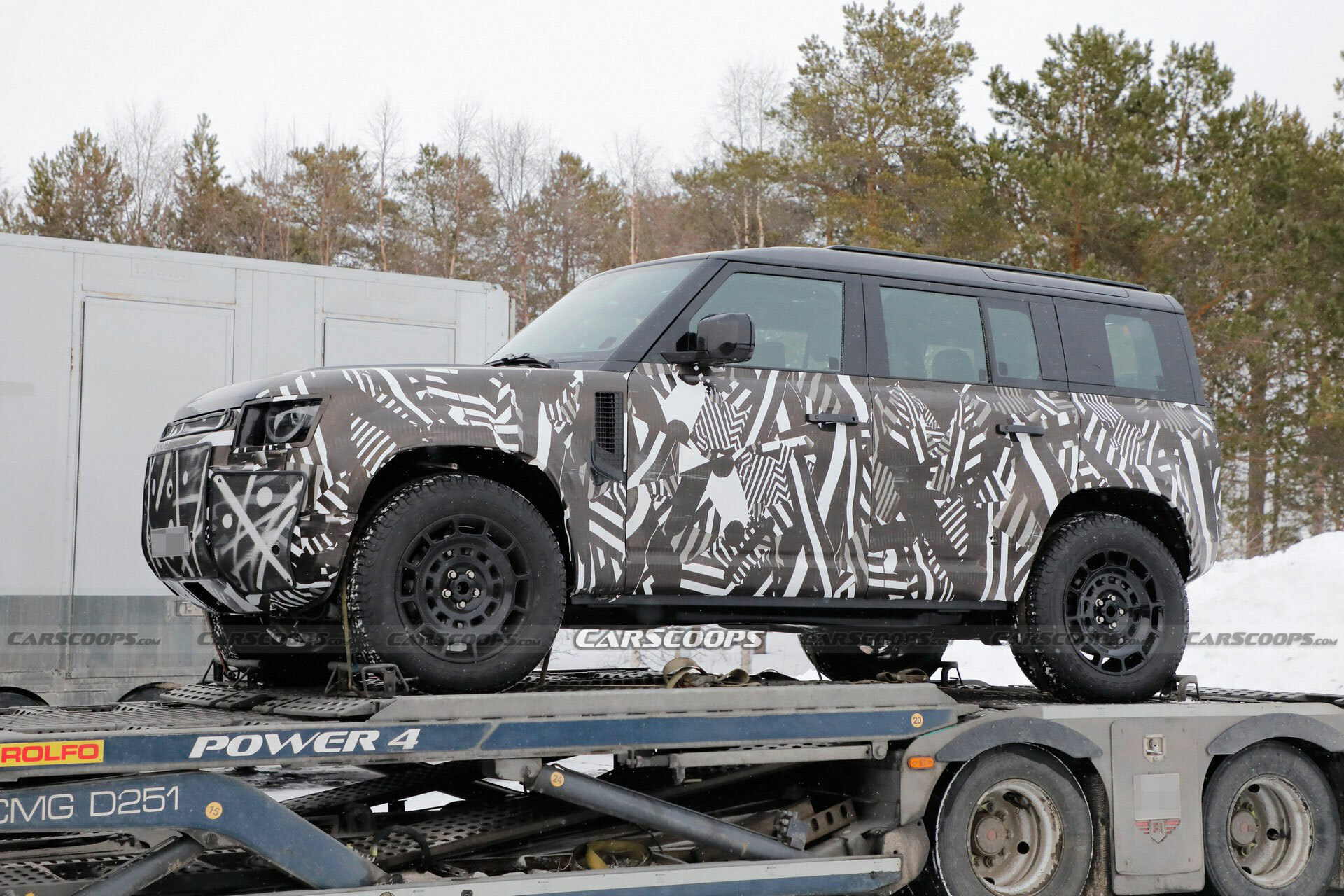 Hardcore Land Rover Defender SVX Spied, Will Make You Think Twice About ...