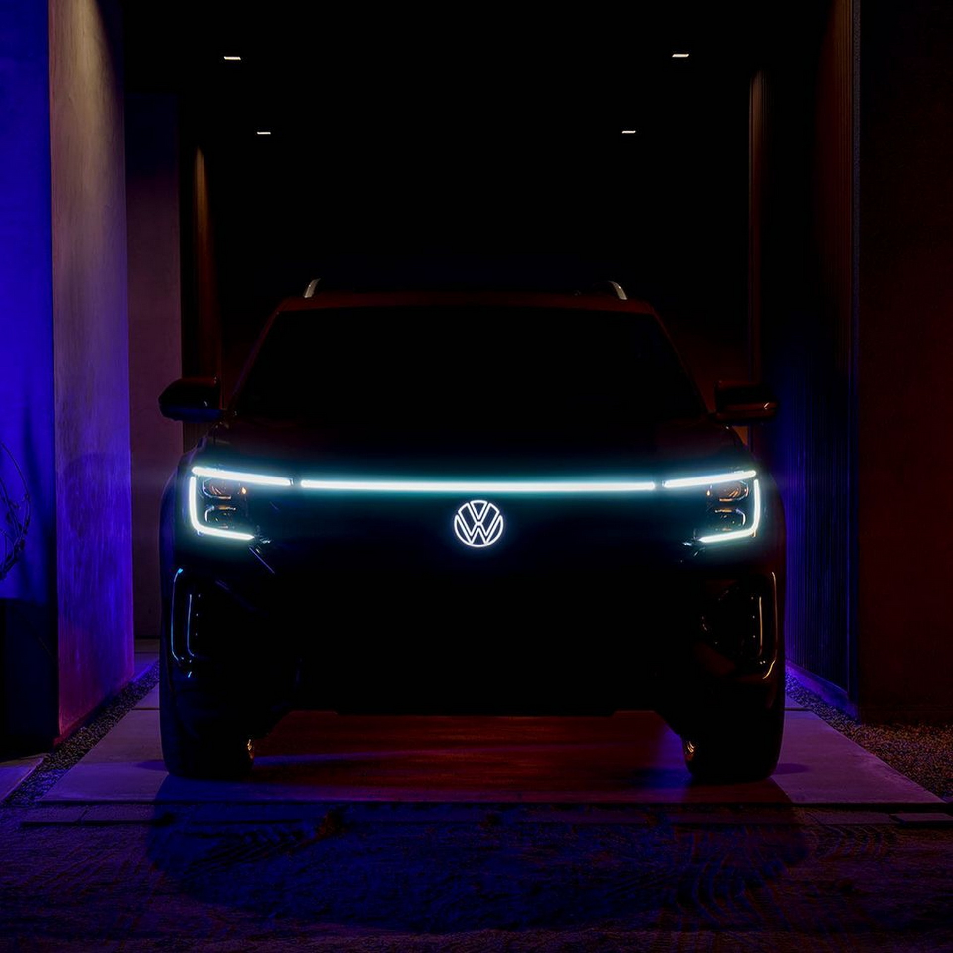 2024 VW Atlas Teases Fancy New Face Ahead Of Imminent Debut | Carscoops