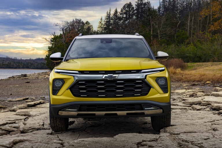 2024 Chevrolet Trailblazer Gets A Sharper Front End And Bigger Screens ...