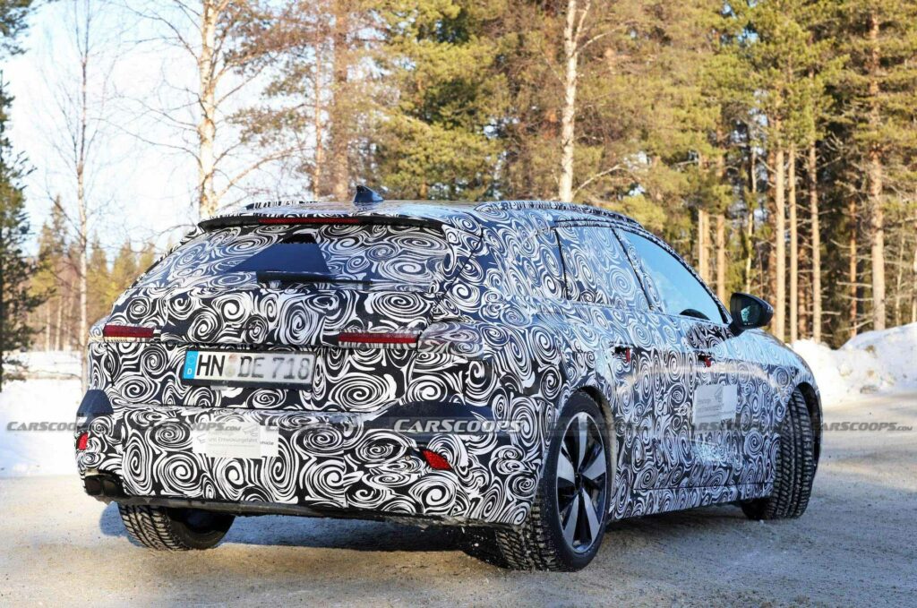 Spy Photo: B10 A4 Avant Drops Camo and Adds Production Lights - Audi Club  North America