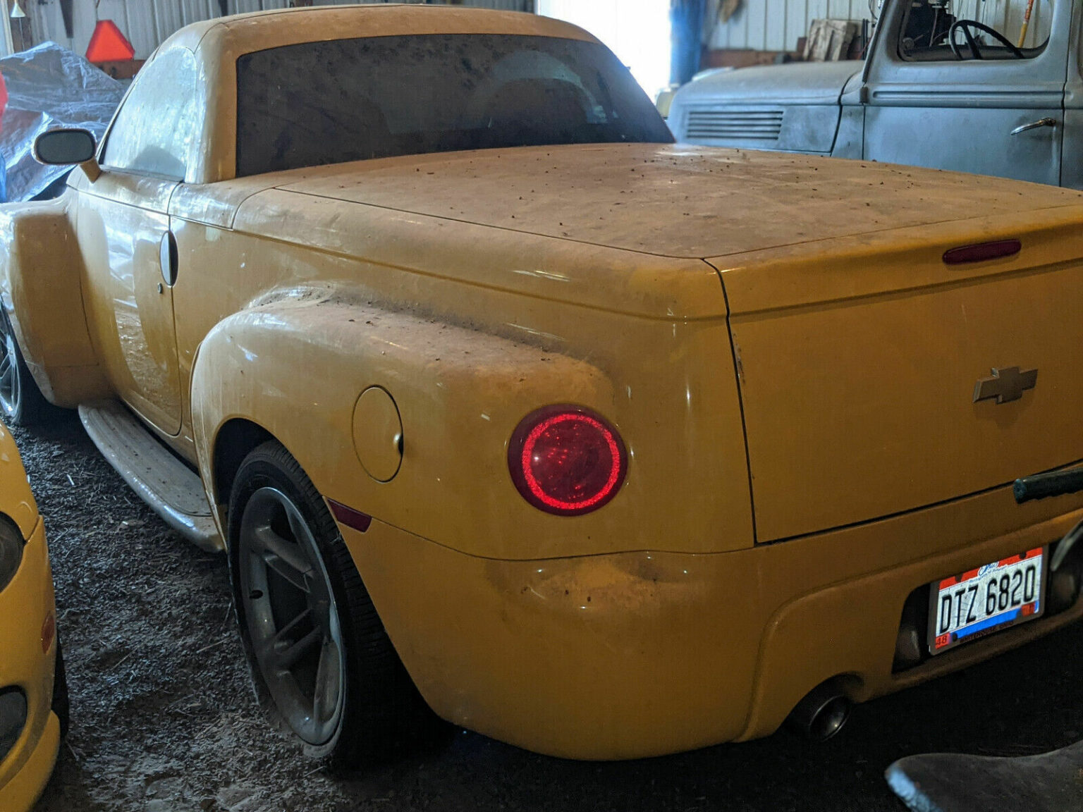 Chevrolet SSR багажник