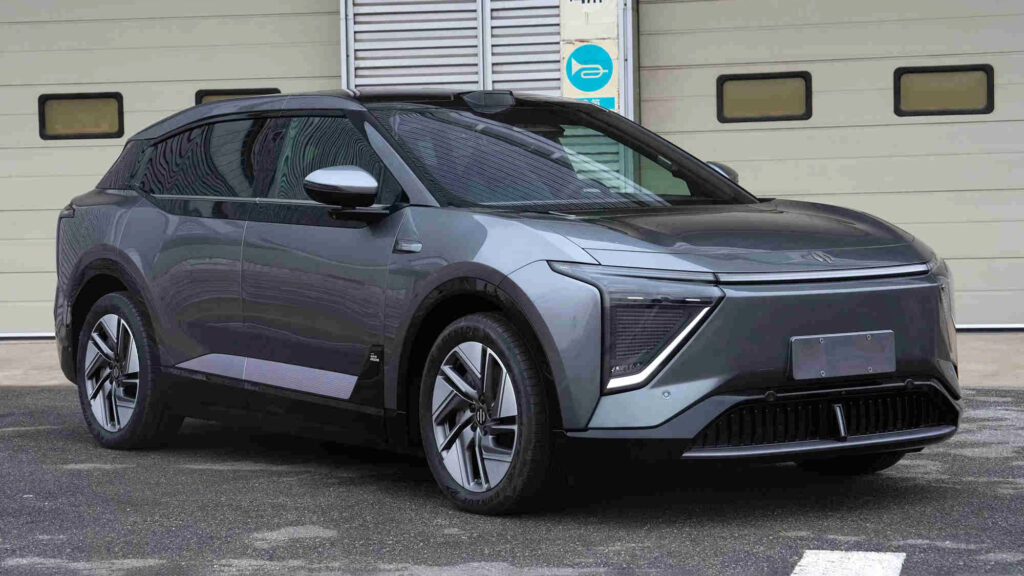  HiPhi Charges Ahead With New Y Electric Crossover