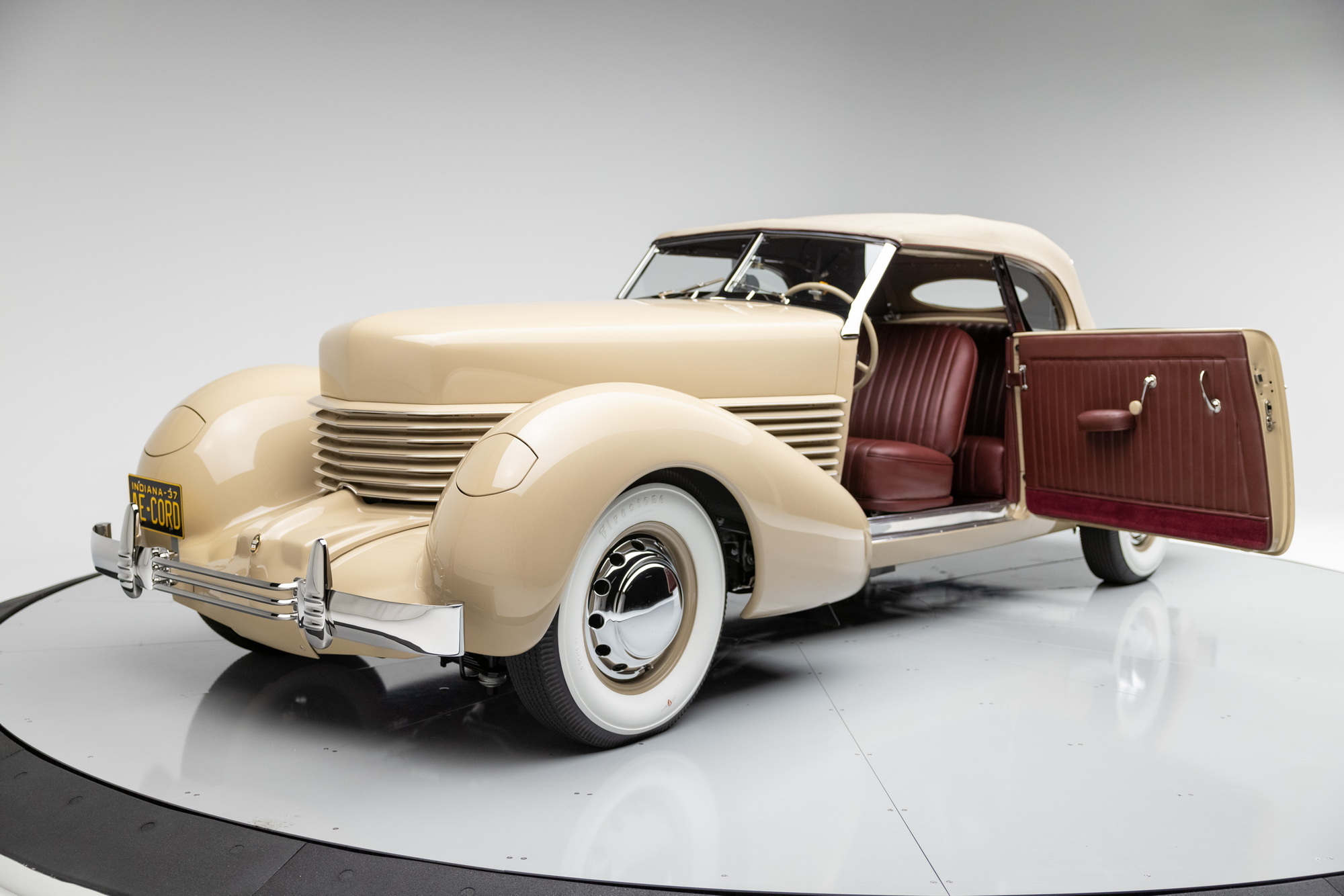 Lagonda автомобиль 1937