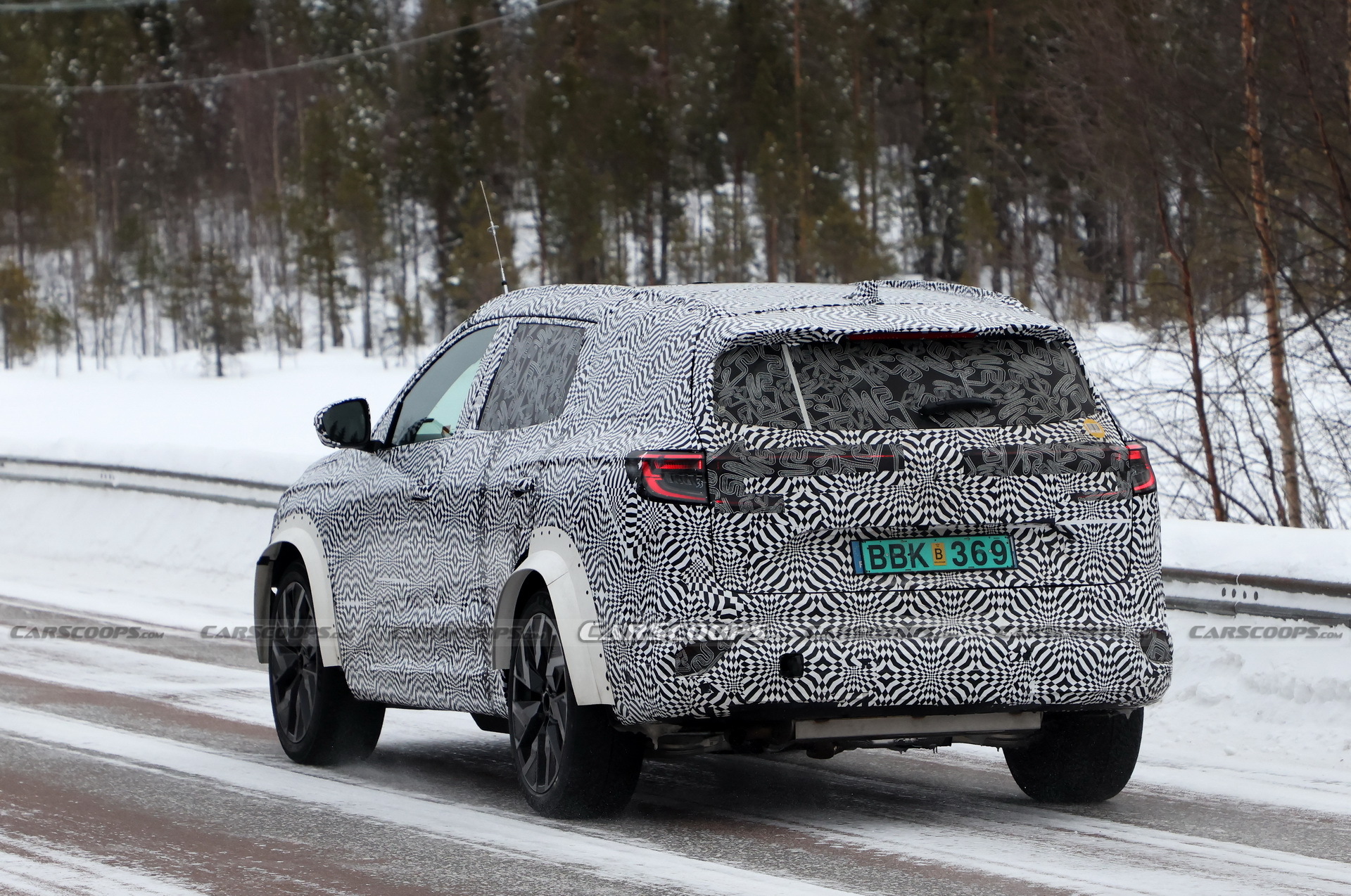 2024 Renault Espace Spied One Final Time Before March 28 Unveiling   2024 Renault Espace 16 