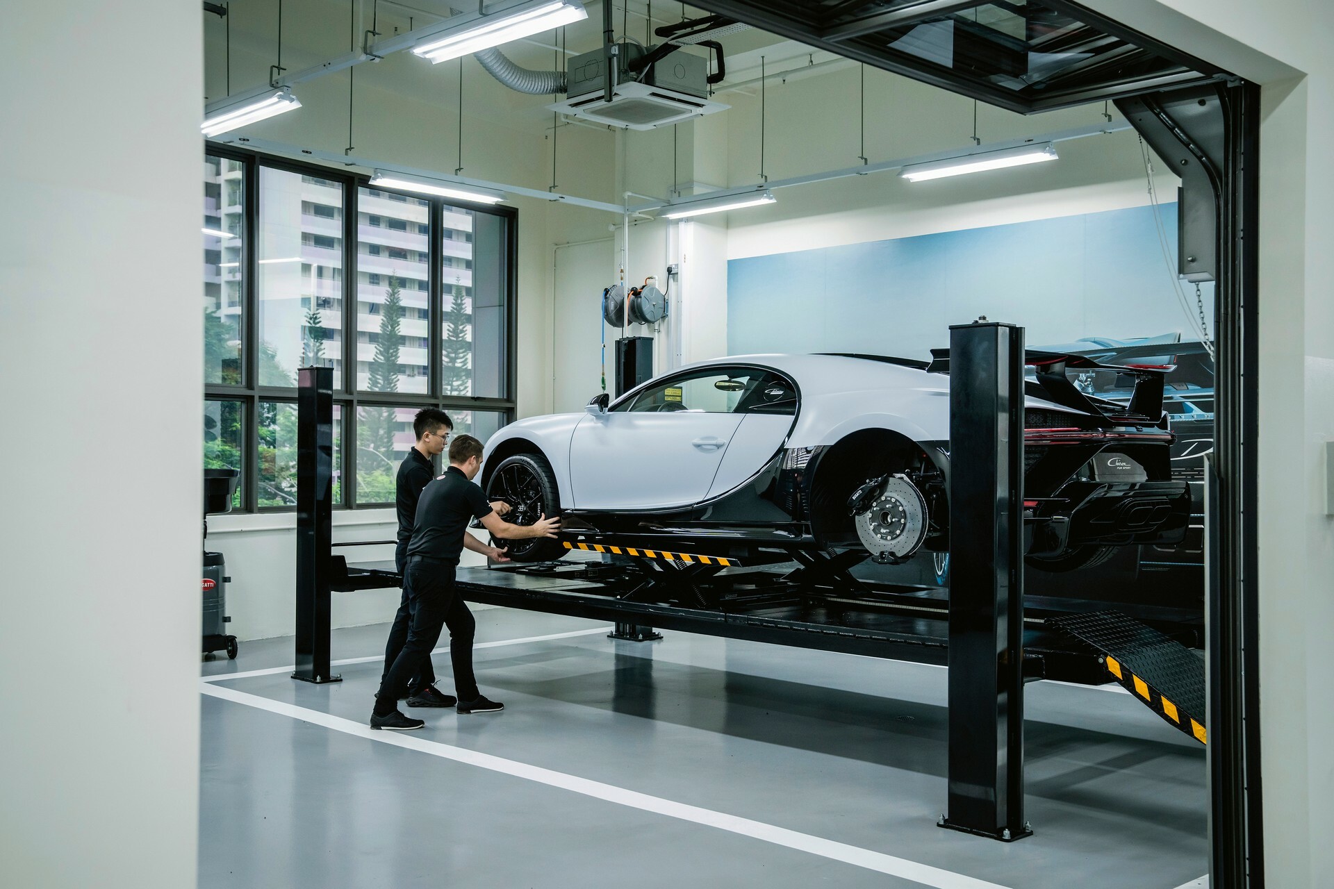 These Are The Best Places In The World To Take Your Bugatti For Service ...