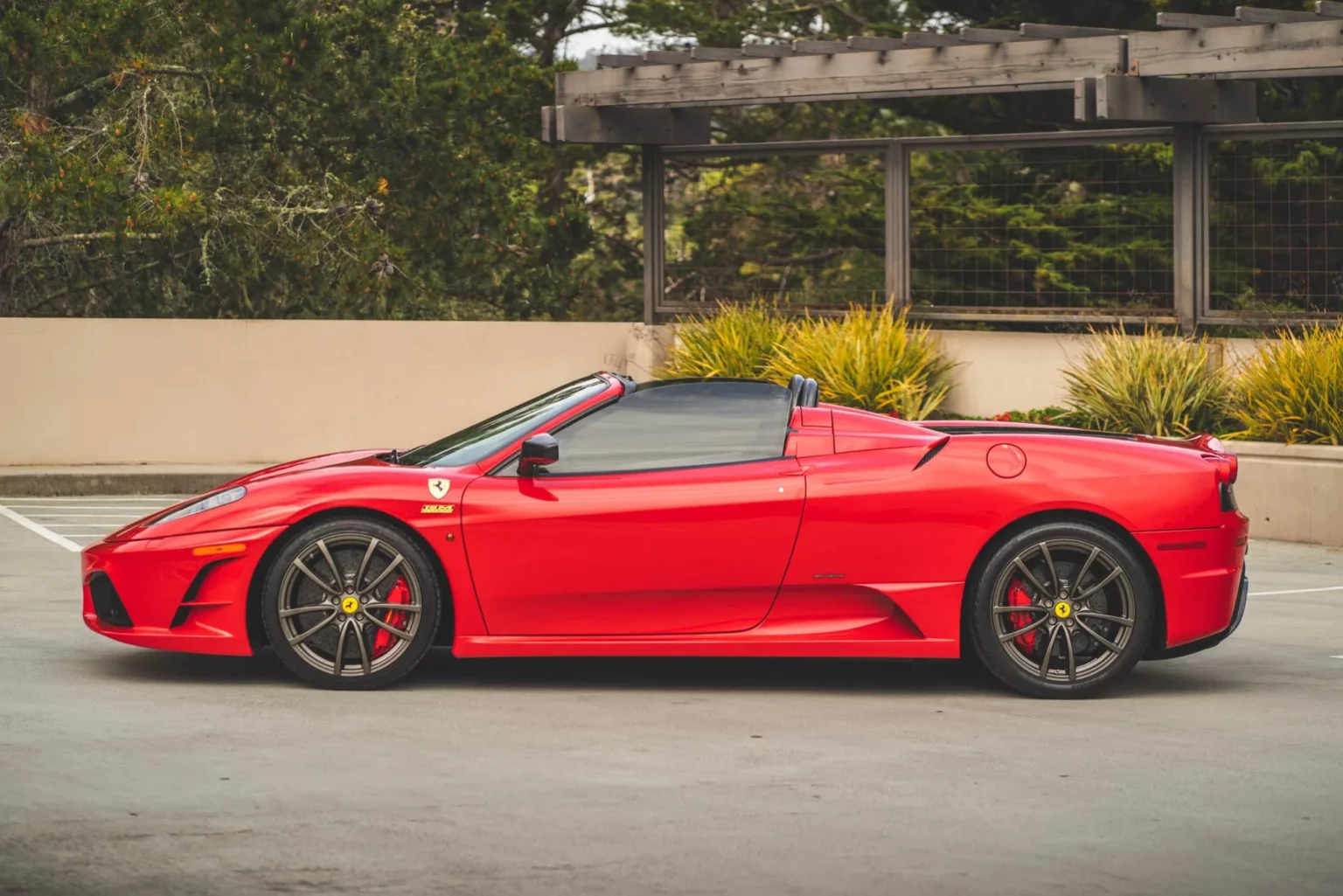 Ferrari Scuderia Spider 16m