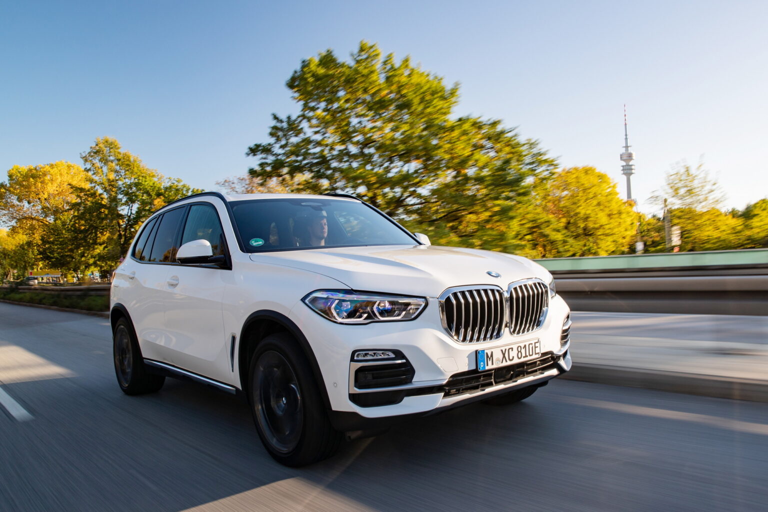 SecondRow Headrests May Not Stay In Place Leading To 2023 BMW X5