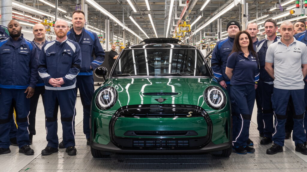  One Millionth MINI 2-Door To Leave Factory Is An Electric Model