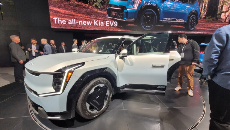 Check Out The New Kia EV9 From The New York Auto Show | Carscoops