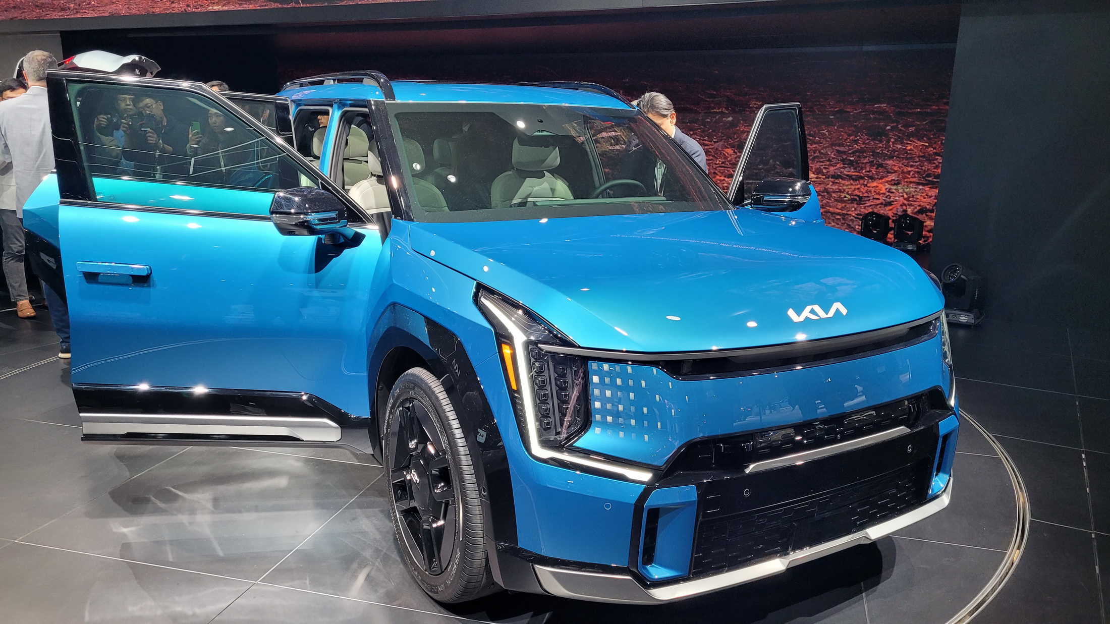 Check Out The New Kia EV9 From The New York Auto Show | Carscoops