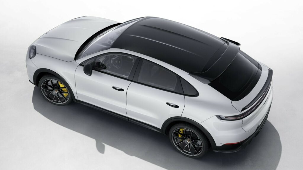 2024 Porsche Cayenne Configurator Goes Live, Reveals Passenger Display  Costs $1,490