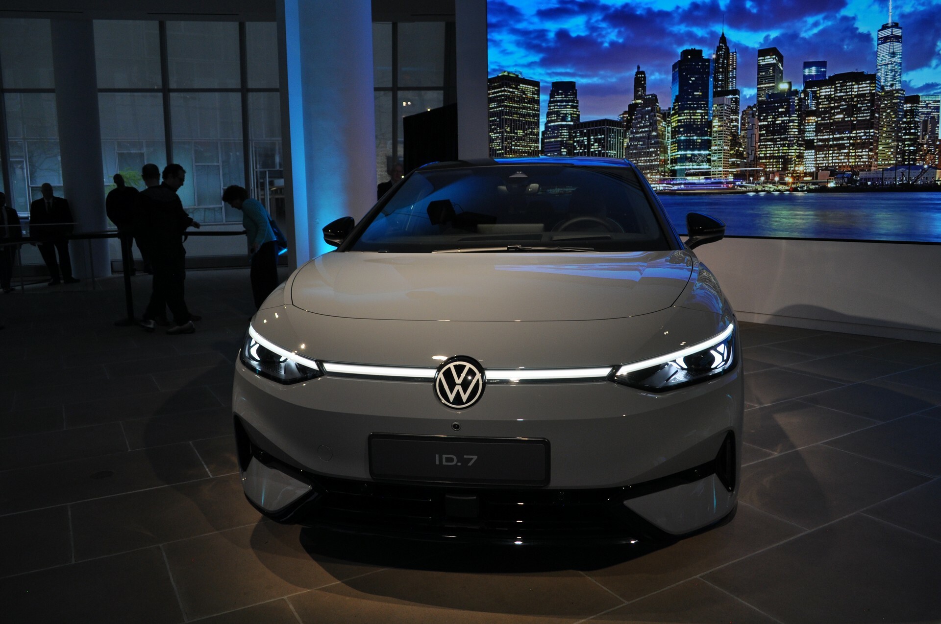 First Look: The VW ID.7 Is An Electric Passat For A New Generation ...