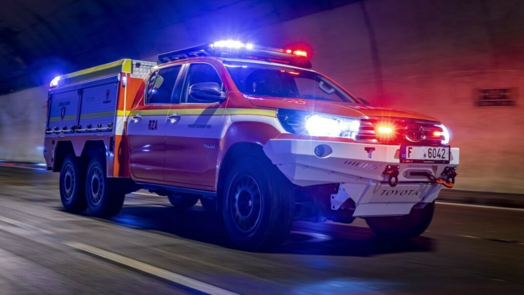  This Toyota Hilux 6×6 Firetruck Is Designed To Battle EV Fires