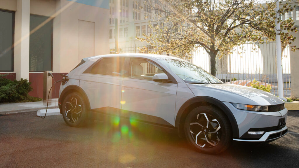  Hyundai To Deploy Curbside Chargers With The Help Of Brooklyn Firm