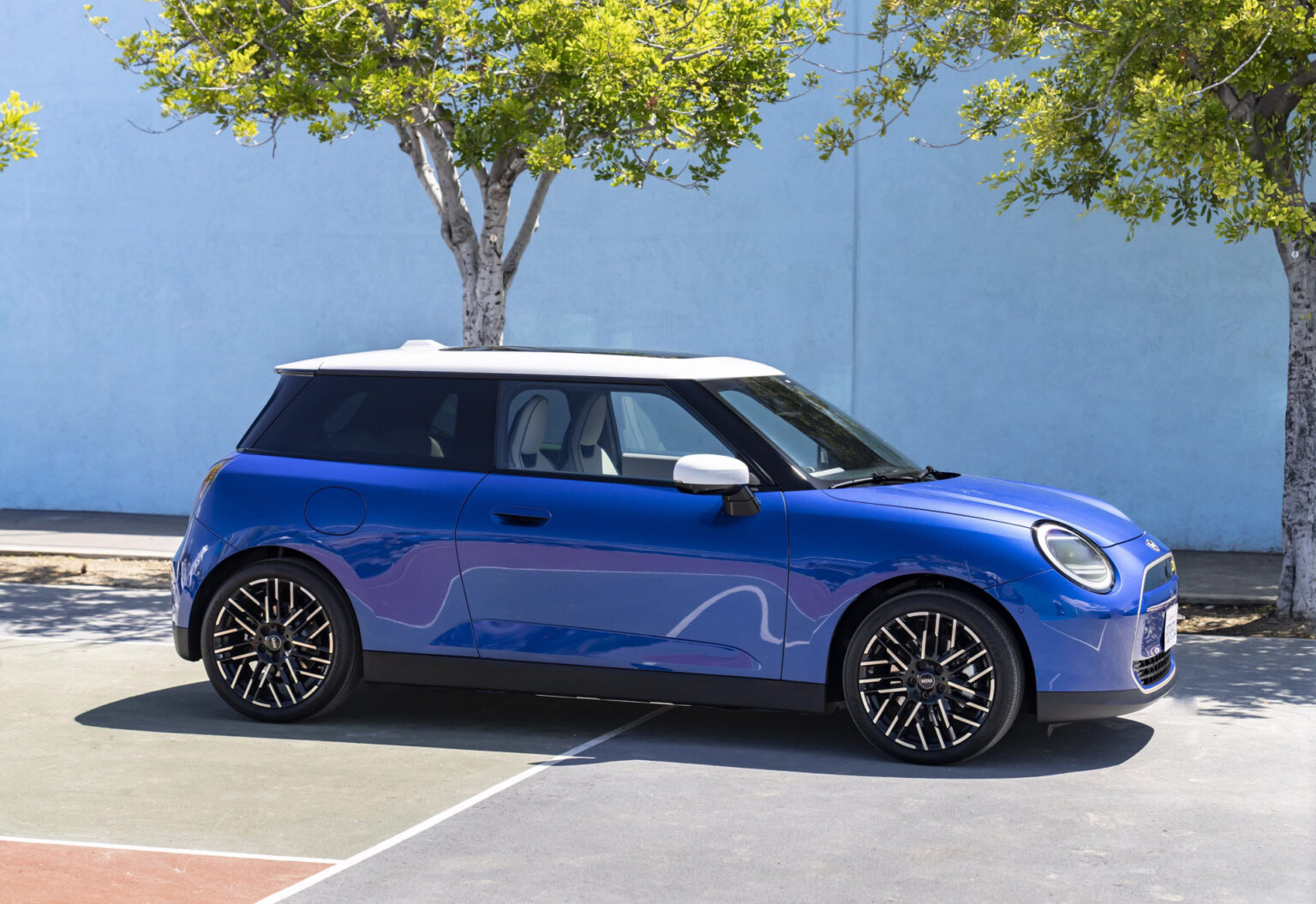 2025 Mini Cooper S Finally Reveals Its GrownUp New Look And EV Styling