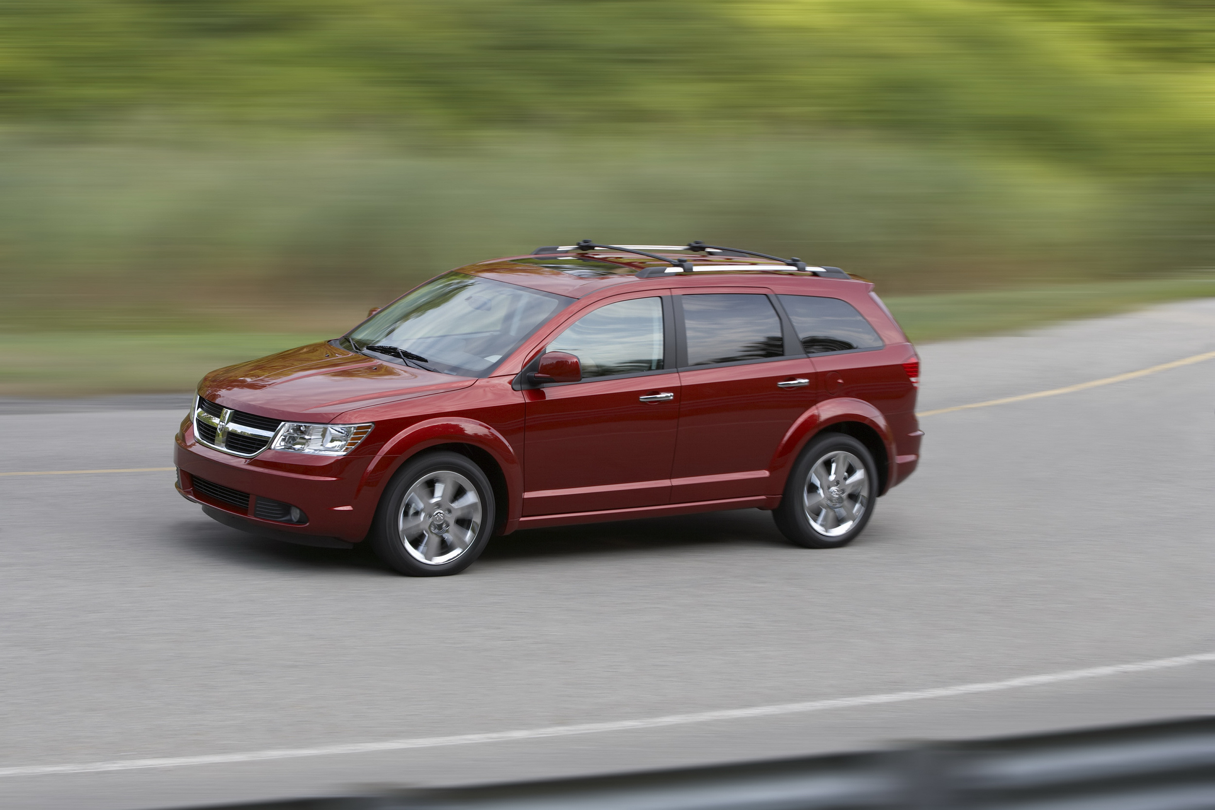 Feds Probe 2009 Dodge Journey After Driver Trapped In Vehicle Dies In ...