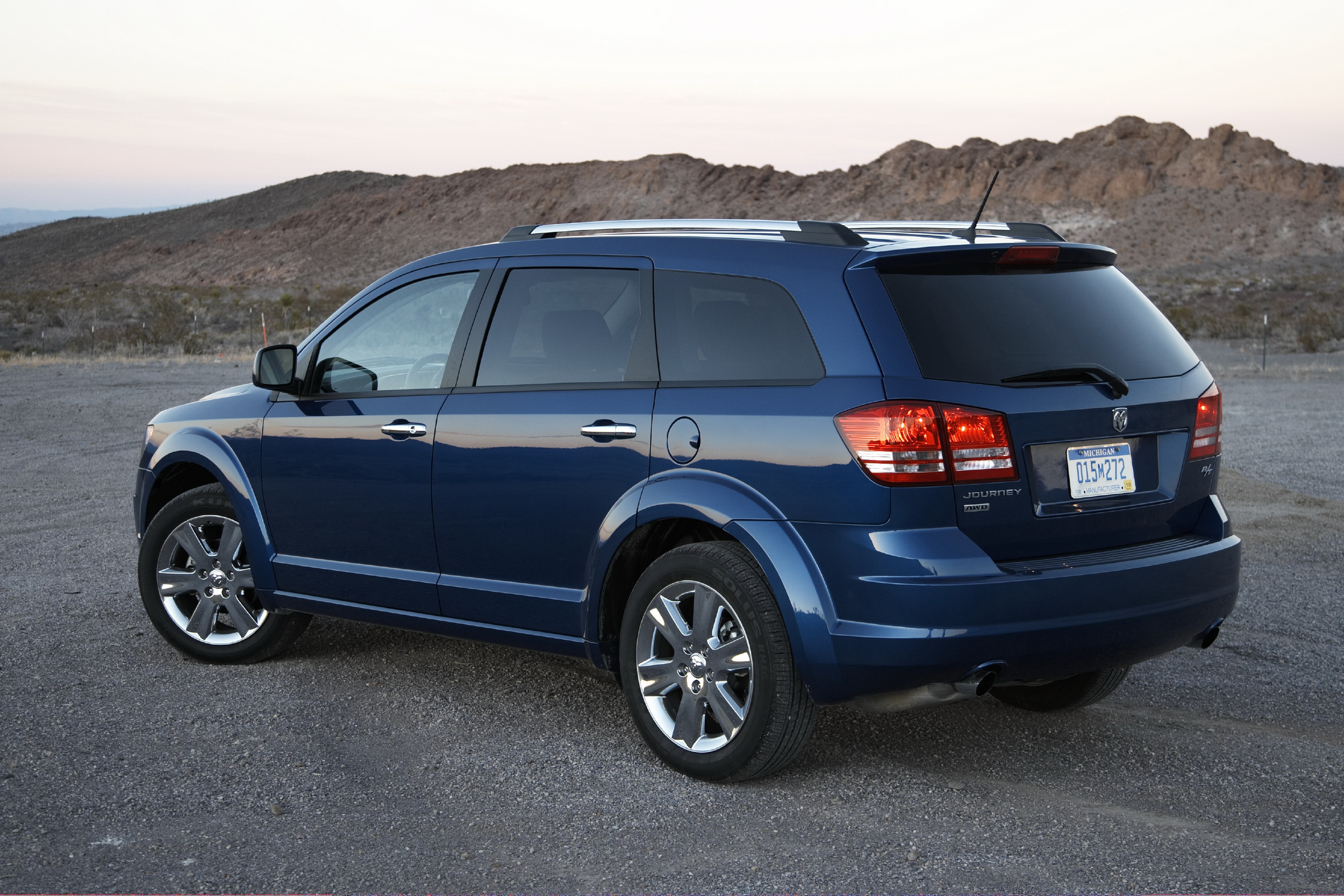 Dodge journey. Додж Джорни 2010. For dodge Journey 2009. Додж Джорней 2021. Додж Джуниор 2009.