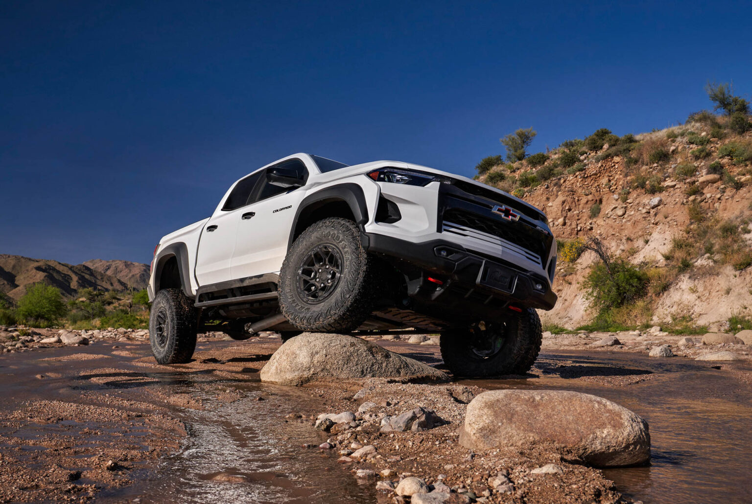 2024 Chevrolet Colorado ZR2 Bison Is Ready To Roam Almost Anywhere ...